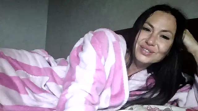 JulianaGold1 online show from September 2025 10:42:01 PM