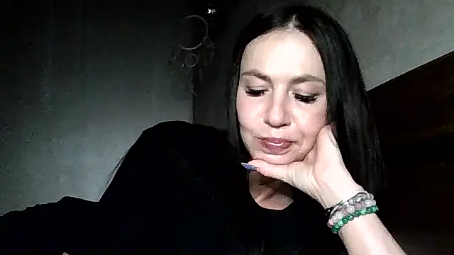 JulianaGold1 online show from March 2026 05:23:01 PM