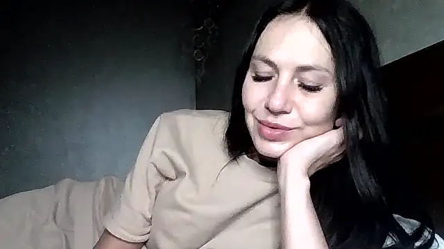 Snapshot of JulianaGold1 chatting on April 2026 08:26:01 PM JulianaGold1 online show from April 2026 08:26:01 PM