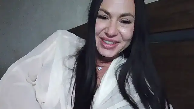 JulianaGold1 online show from February 2025 11:30:01 PM