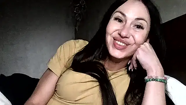 Snapshot of JulianaGold1 chatting on April 2026 08:18:01 PM JulianaGold1 online show from April 2026 08:18:01 PM