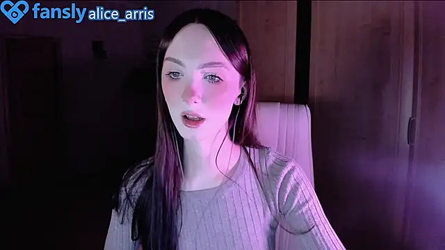 Alice  Aris online show from November 2025 06:30:01 PM