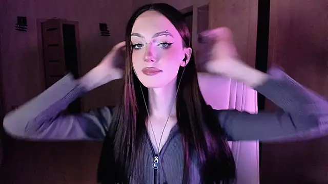 Snapshot of Alice__Aris chatting on October 2025 03:48:01 PM Alice  Aris online show from October 2025 03:48:01 PM