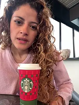 Snapshot of alana15 chatting on December 2025 09:16:02 PM alana15 online show from December 2025 09:16:02 PM