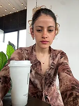 Snapshot of alana15 chatting on November 2025 06:30:01 PM alana15 online show from November 2025 06:30:01 PM