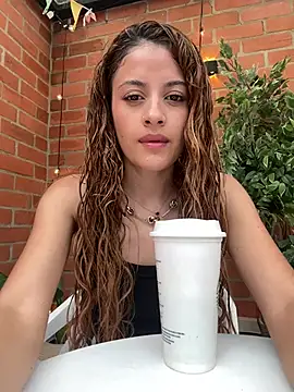 alana15 online show from June 2026 09:25:02 PM