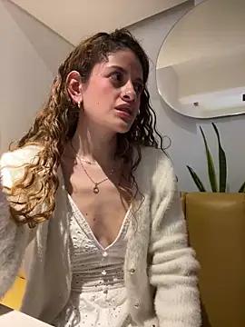 alana15 online show from March 2025 10:11:01 PM