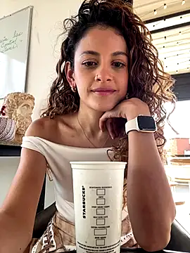 Snapshot of alana15 chatting on November 2025 09:41:01 PM alana15 online show from November 2025 09:41:01 PM