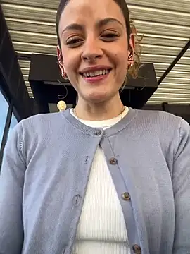 alana15 online show from October 2025 09:18:02 PM
