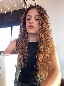 Snapshot of alana15 chatting on October 2025 09:37:02 PM alana15 online show from October 2025 09:37:02 PM