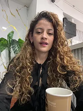 alana15 online show from October 2025 09:38:02 PM