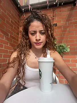 alana15 online show from April 2026 08:54:01 PM