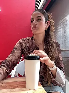 alana15 online show from February 2026 09:25:02 PM