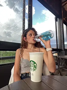 Snapshot of alana15 chatting on November 2025 09:20:02 PM alana15 online show from November 2025 09:20:02 PM