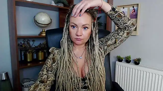 Snapshot of KayaMagic chatting on December 2024 05:21:01 PM KayaMagic online show from December 2024 05:21:01 PM