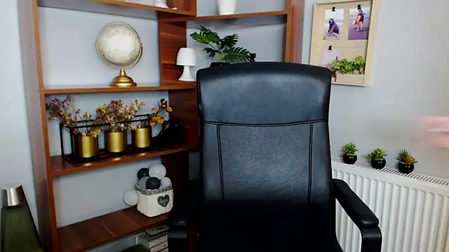 Snapshot of KayaMagic chatting on March 2025 05:13:01 PM KayaMagic online show from March 2025 05:13:01 PM