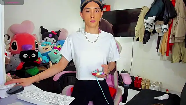 Lawrncesofiets online show from September 2025 07:09:02 PM