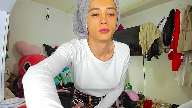 Lawrncesofiets online show from October 2025 03:42:01 PM