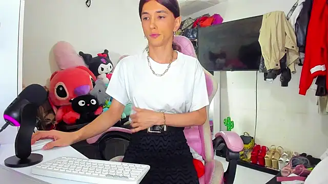 Lawrncesofiets online show from October 2025 05:57:01 PM