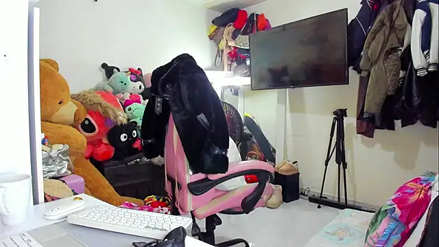 Lawrncesofiets online show from February 2026 03:56:02 PM