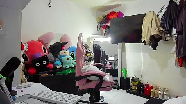 Lawrncesofiets online show from October 2025 02:02:01 AM