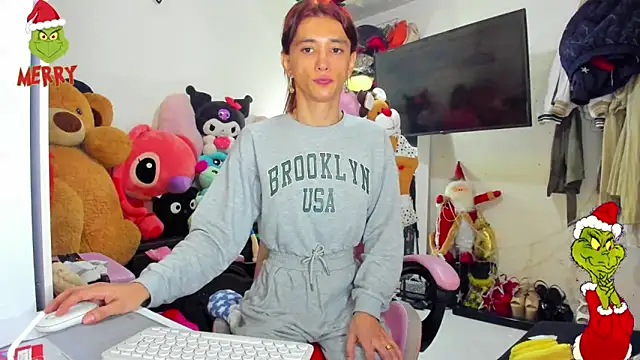 Lawrncesofiets online show from December 2025 05:05:01 PM