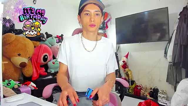 Lawrncesofiets online show from January 2026 06:04:01 PM