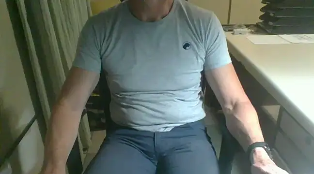 Snapshot of mariohurt101 chatting on February 2025 09:30:02 PM mariohurt101 online show from February 2025 09:30:02 PM
