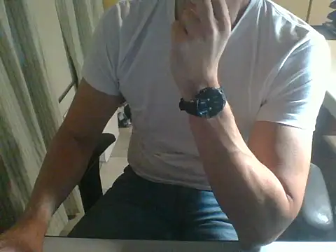 Snapshot of mariohurt101 chatting on December 2024 09:26:02 PM mariohurt101 online show from December 2024 09:26:02 PM