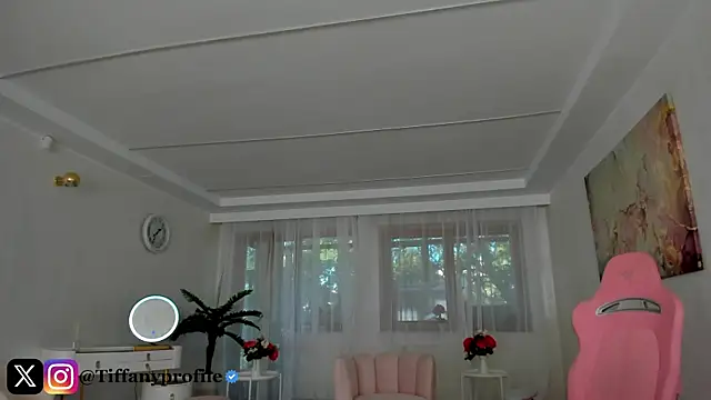 Snapshot of TiffanyHouston_ chatting on September 2025 06:16:01 AM TiffanyHouston online show from September 2025 06:16:01 AM