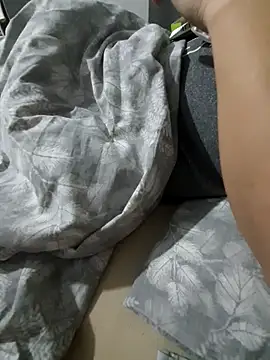 elenaUK online show from November 2025 07:39:01 PM