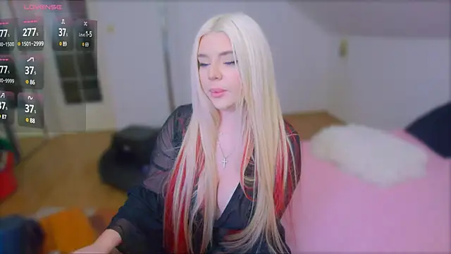 Snapshot of ParadiseRose chatting on March 2025 02:16:01 AM ParadiseRose online show from March 2025 02:16:01 AM