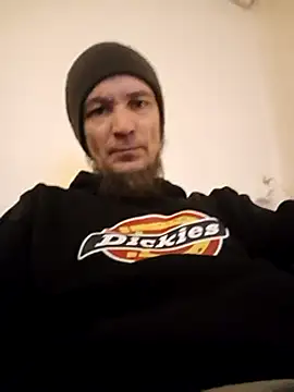 Snapshot of BunnyandClydeDk chatting on January 2025 08:24:01 PM BunnyandClydeDk online show from January 2025 08:24:01 PM