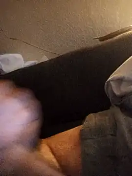 Snapshot of BunnyandClydeDk chatting on January 2025 06:24:02 AM BunnyandClydeDk online show from January 2025 06:24:02 AM