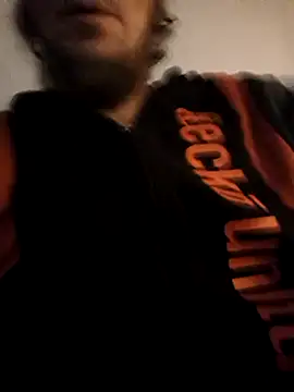 Snapshot of BunnyandClydeDk chatting on January 2025 09:09:01 PM BunnyandClydeDk online show from January 2025 09:09:01 PM