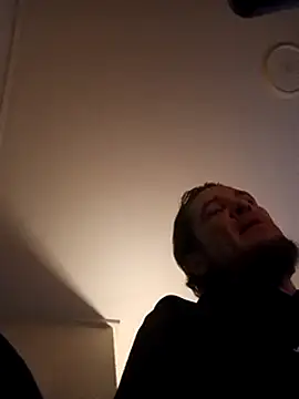 Snapshot of BunnyandClydeDk chatting on December 2024 04:59:02 AM BunnyandClydeDk online show from December 2024 04:59:02 AM