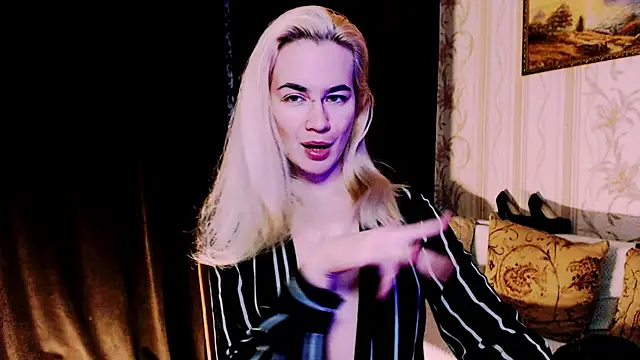 xxxcharismaaa online show from December 2025 08:42:02 PM