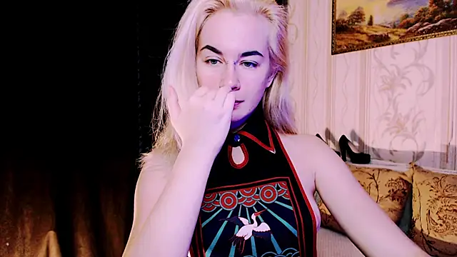 xxxcharismaaa online show from November 2025 04:00:01 PM