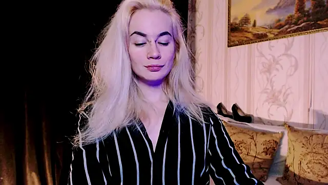 xxxcharismaaa online show from November 2025 08:02:01 PM