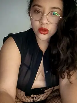 Snapshot of Vivi_Kvsh chatting on November 2025 01:26:01 PM Vivi Kvsh online show from November 2025 01:26:01 PM