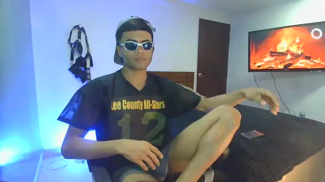 pinedasex777 online show from November 2025 10:40:02 AM