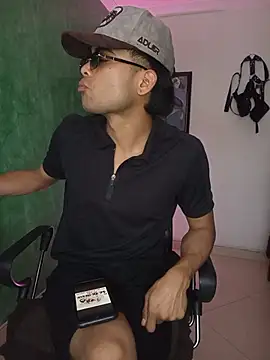 pinedasex777 online show from November 2025 08:20:02 PM