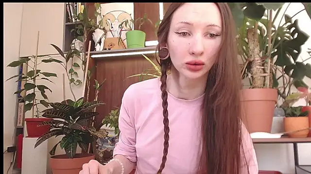 Snapshot of Arwen-elf chatting on April 2026 05:20:06 AM Arwen-elf online show from April 2026 05:20:06 AM