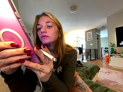 Snapshot of chloetease chatting on November 2025 05:35:01 PM chloetease online show from November 2025 05:35:01 PM