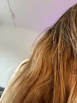 Snapshot of chloetease chatting on January 2025 03:12:01 PM chloetease online show from January 2025 03:12:01 PM