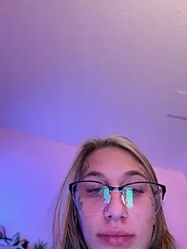 chloetease online show from March 2026 04:14:01 AM