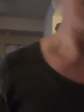 MaiseKnox online show from October 2025 01:01:01 PM