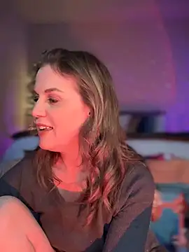 Snapshot of MaiseKnox chatting on February 2025 10:18:01 PM MaiseKnox online show from February 2025 10:18:01 PM