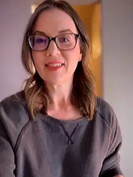 MaiseKnox online show from December 2025 09:39:01 PM