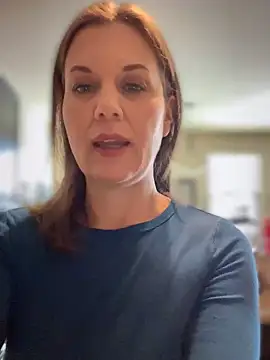 MaiseKnox online show from April 2026 06:00:02 PM